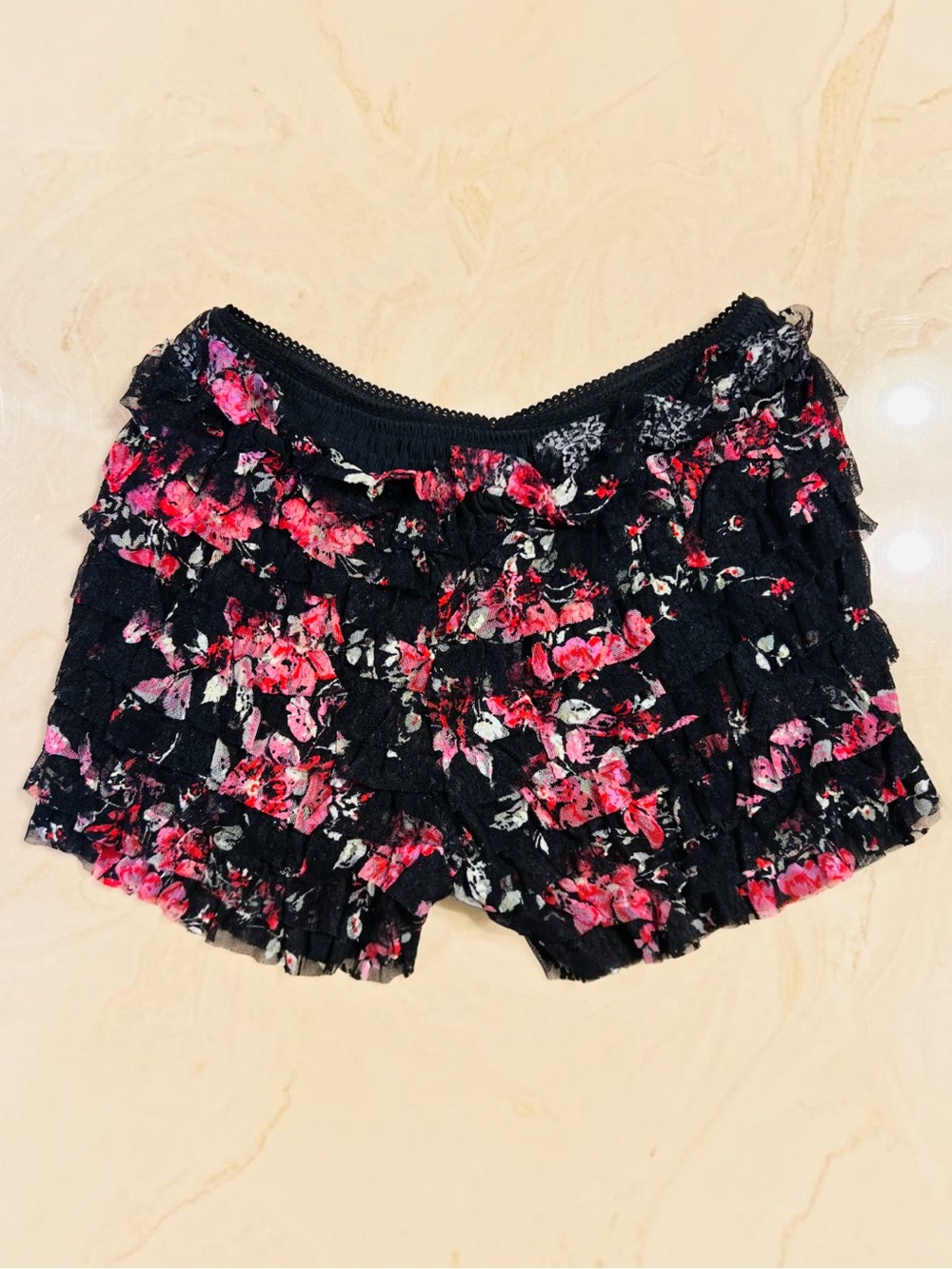 FREE PEOPLE Feeling For Lace Black Pink Floral Shorts Ruffles Girly Size Small - Picture 4 of 13